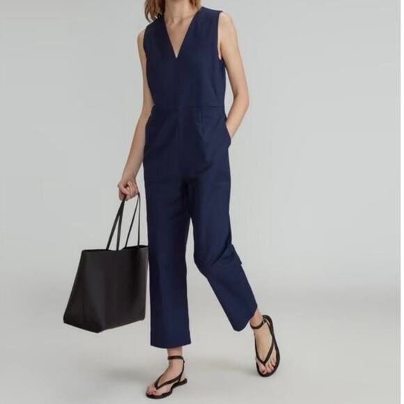 NWT Everlane The Structured V-Neck Cotton Jumpsuit In Navy Blue Size 00 - Picture 1 of 10